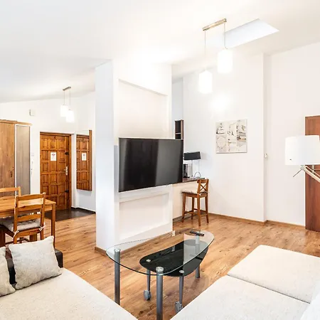 Rentplanet - Przy Plantach * Krakau