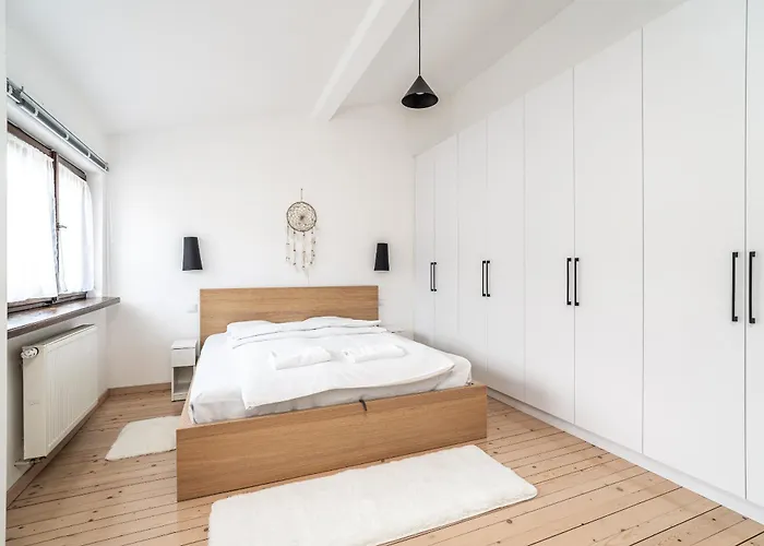 Rentplanet - Przy Plantach Krakau