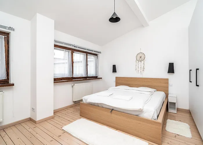 Rentplanet - Przy Plantach * Krakau