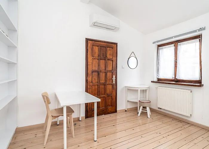 Rentplanet - Przy Plantach * Krakau